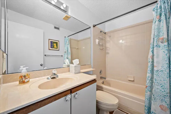 $2,500 | 301 Mainsail Circle, Jupiter, FL 33477