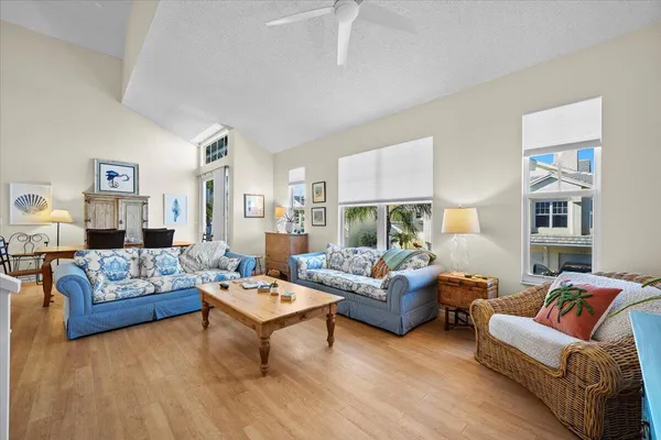 $2,500 | 301 Mainsail Circle, Jupiter, FL 33477