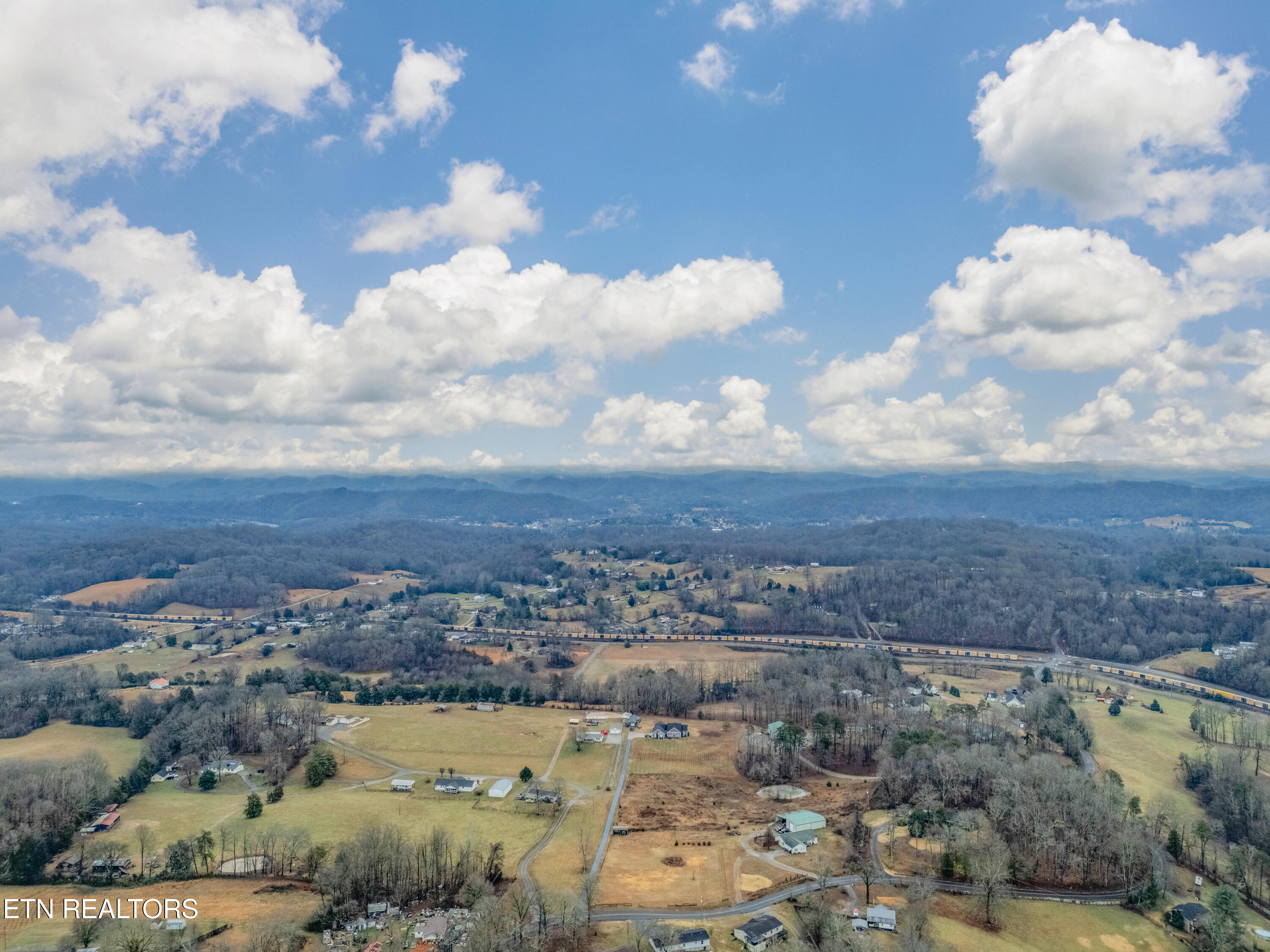 479 Black Oak Road Clinton, TN 37716 - Photo 12 of 17 DJI_20260204214839_0977_D-HDR