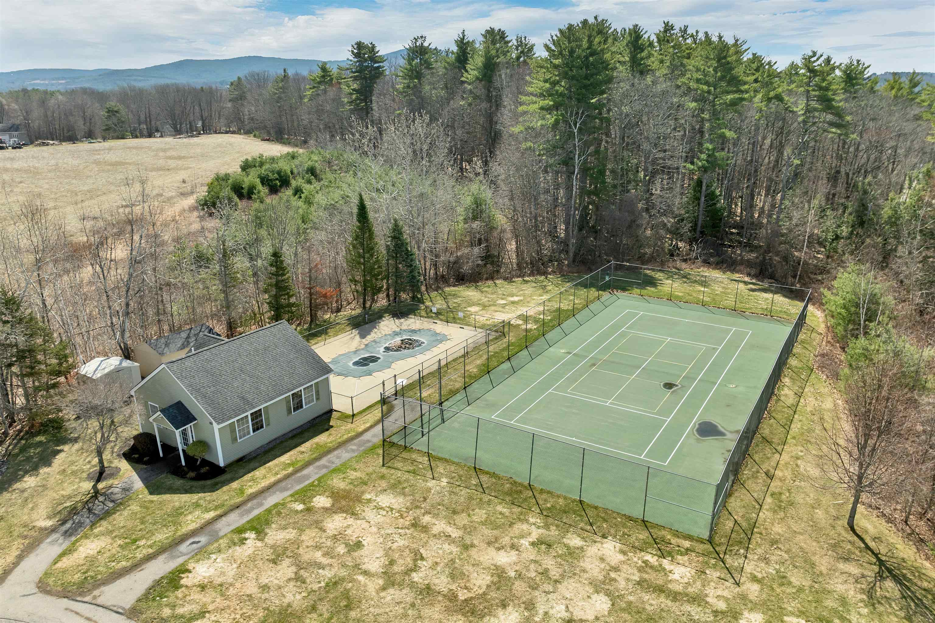 20 Shane Way, Unit 1 Laconia, NH 03246 - Photo 16 of 42