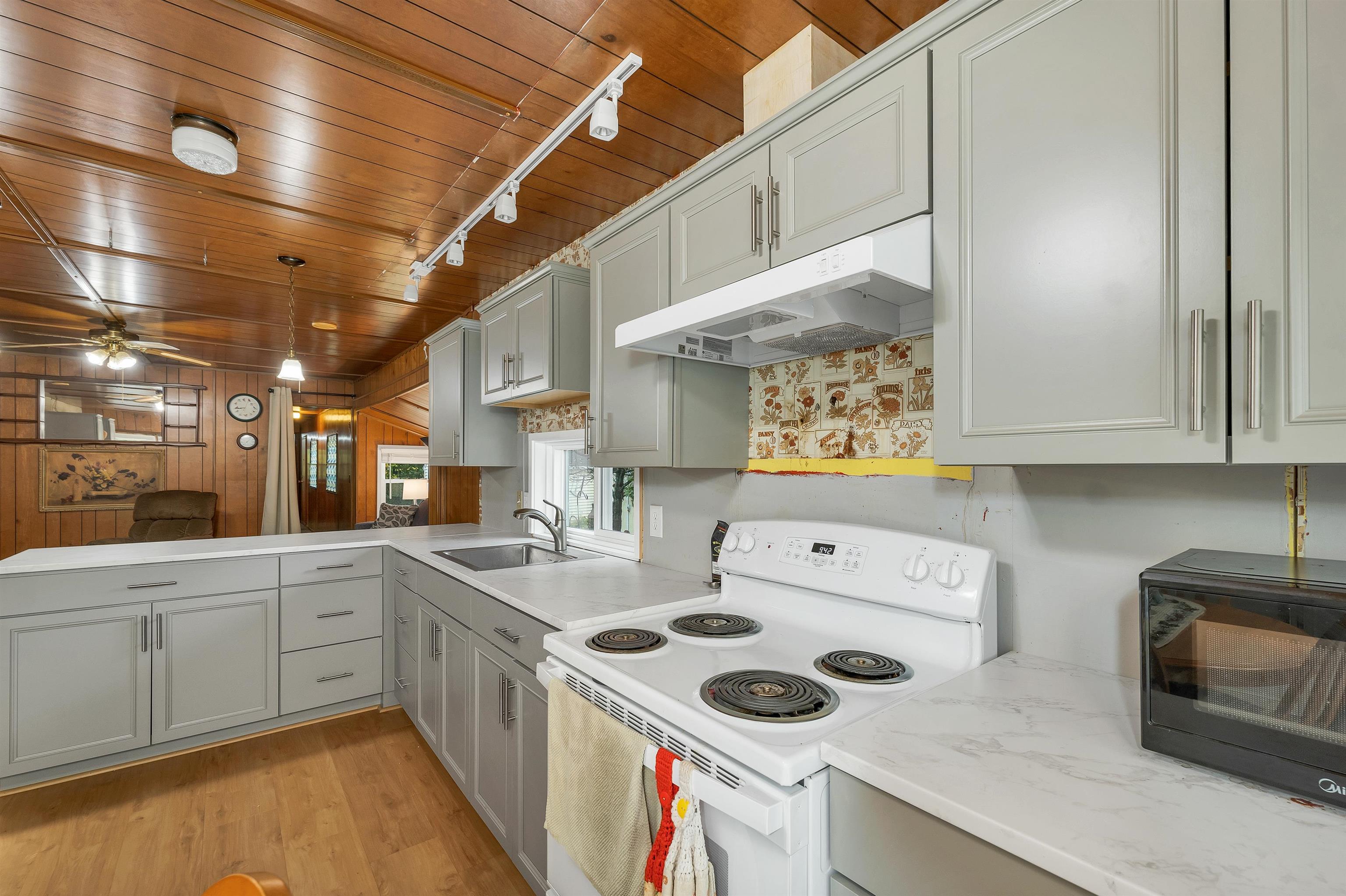 320 Old Lake Shore Road, Unit 3 Gilford, NH 03249 - Photo 3 of 41 Gallery Image 3