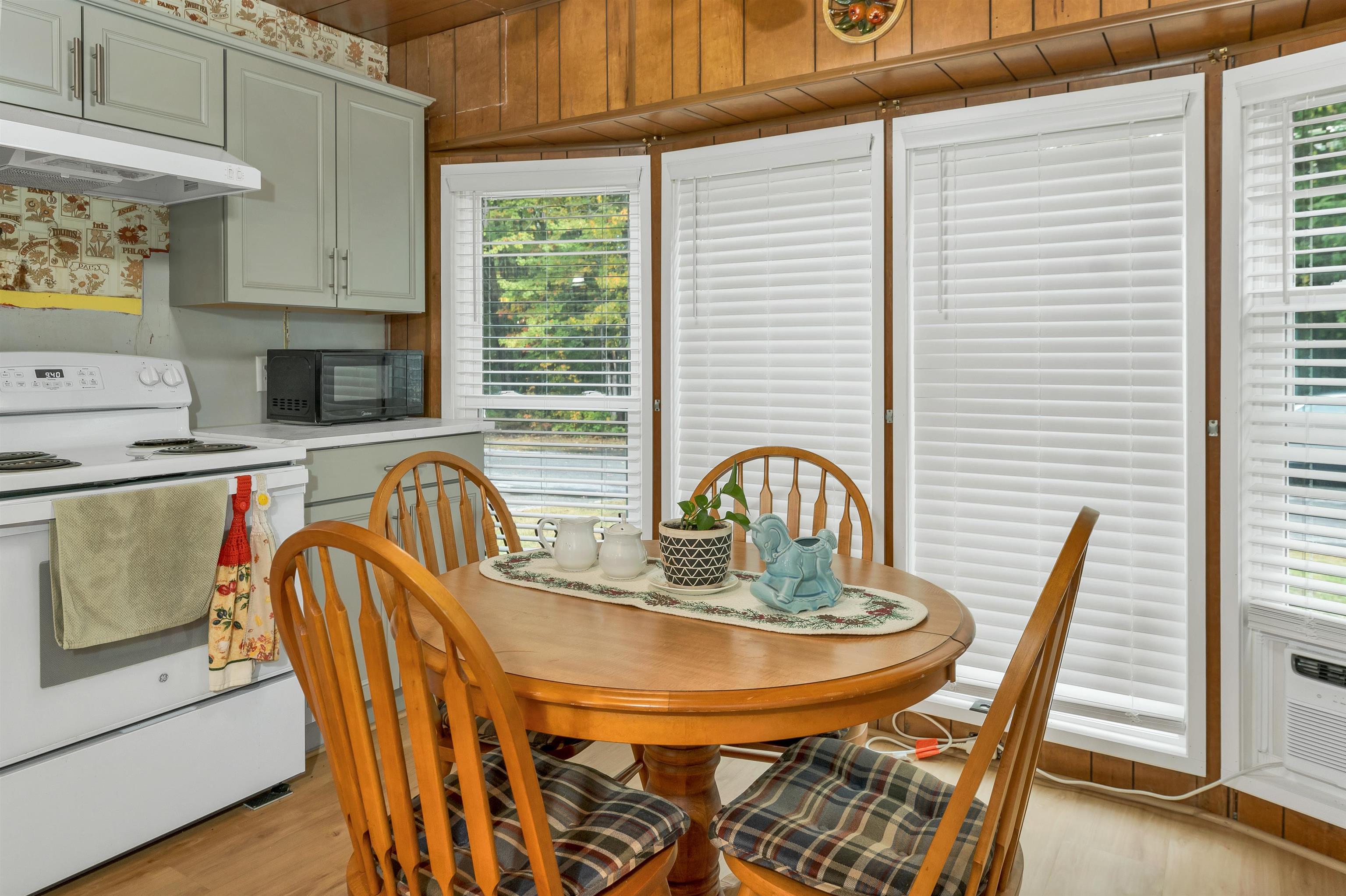 320 Old Lake Shore Road, Unit 3 Gilford, NH 03249 - Photo 5 of 41 Gallery Image 5