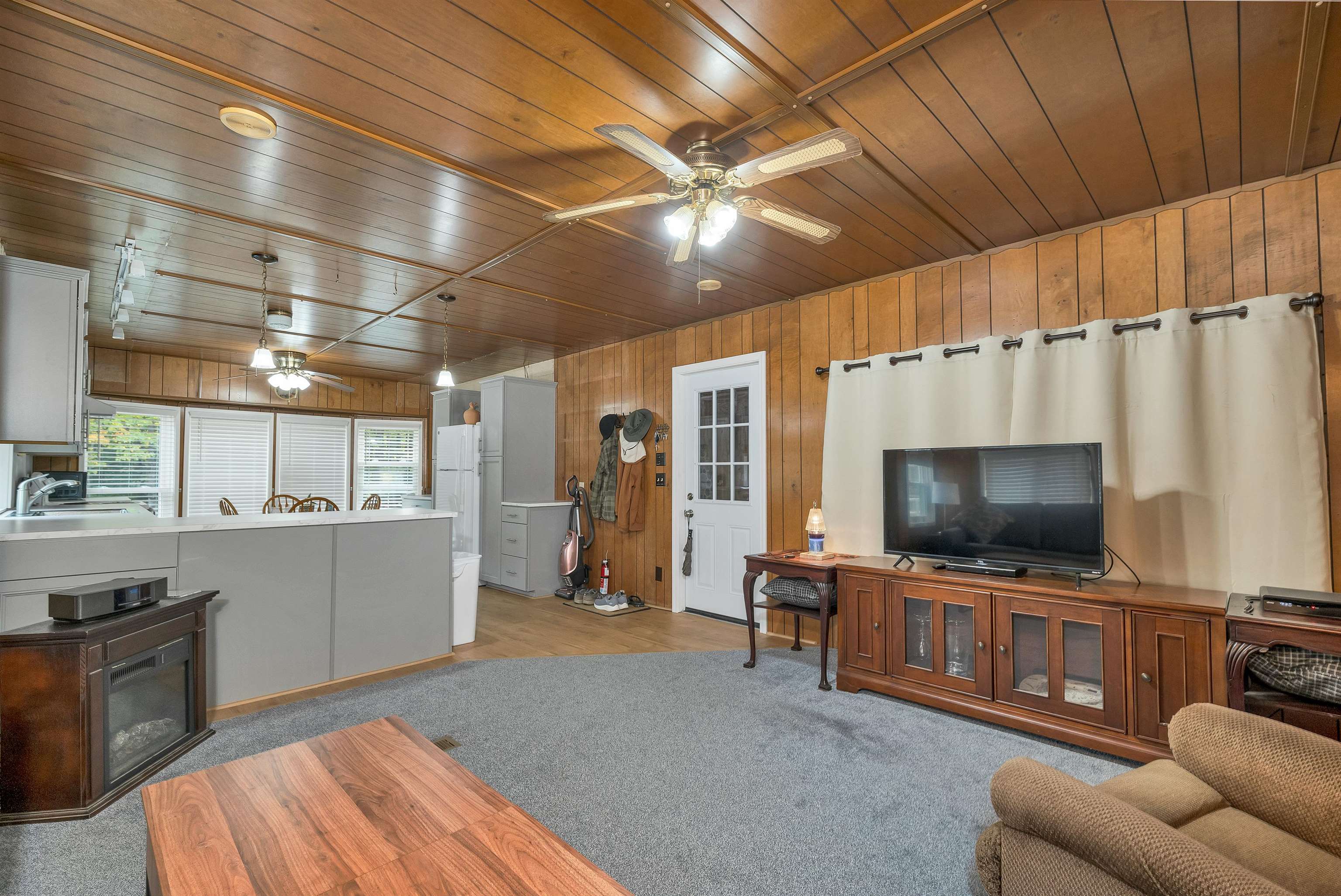 320 Old Lake Shore Road, Unit 3 Gilford, NH 03249 - Photo 9 of 41 Gallery Image 9