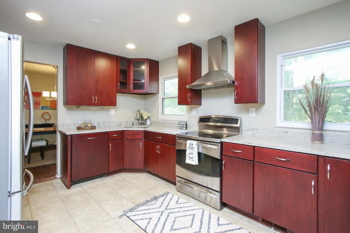 2225 Countryside Drive Silver Spring, MD 20905 - Photo 11 of 40
