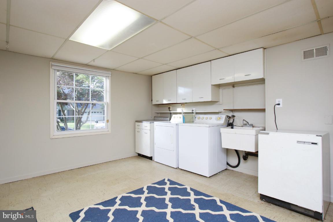 2225 Countryside Drive Silver Spring, MD 20905 - Photo 20 of 40