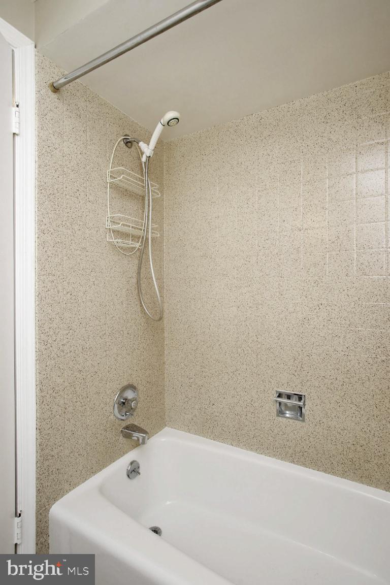 2225 Countryside Drive Silver Spring, MD 20905 - Photo 37 of 40