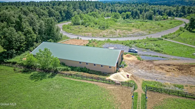 $1,770,000 | 100 Howe Road, Greenfield, NY 12833