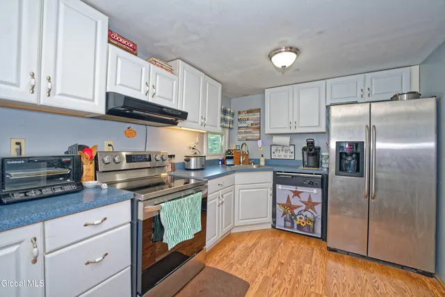 $1,770,000 | 100 Howe Road, Greenfield, NY 12833