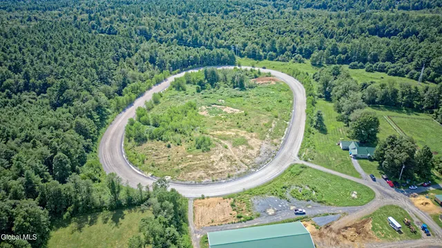 $1,770,000 | 100 Howe Road, Greenfield, NY 12833