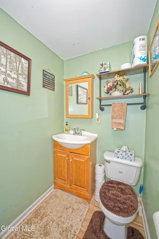 $1,770,000 | 100 Howe Road, Greenfield, NY 12833