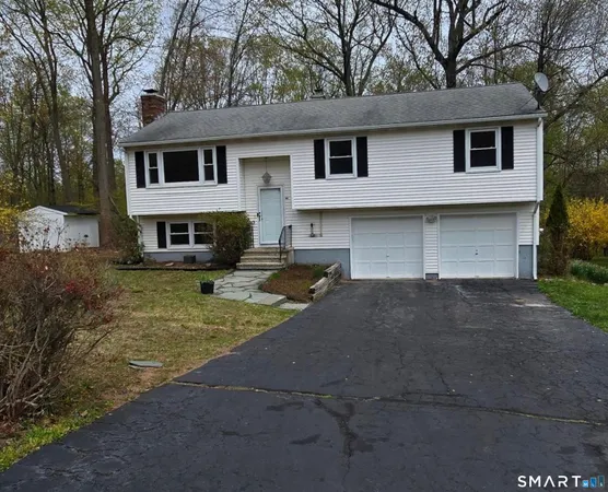 $438,888 | 229 Russo Drive, Hamden, CT 06518