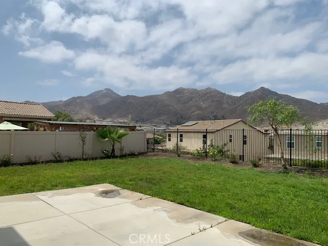 a view of an house with garden