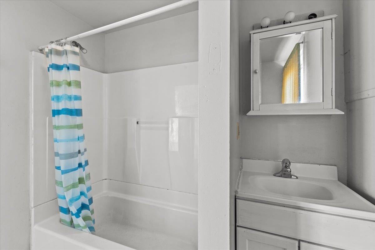 176-178 Lake Street St. Albans, VT 05478 - Photo 12 of 60