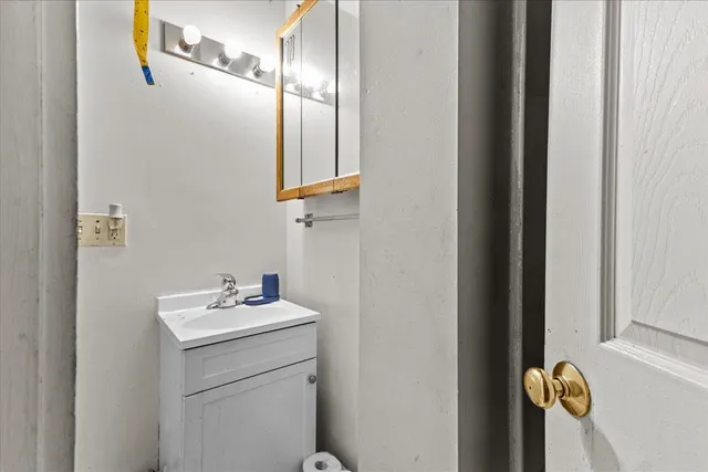 $875,000 | 176-178 Lake Street, St. Albans, VT 05478