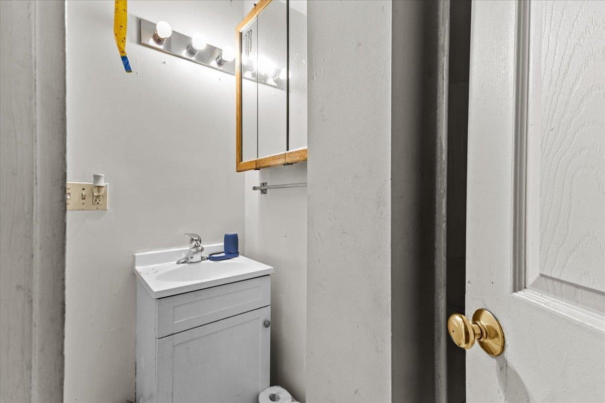 176-178 Lake Street St. Albans, VT 05478 - Photo 21 of 60