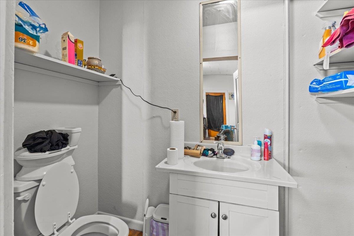 176-178 Lake Street St. Albans, VT 05478 - Photo 45 of 60