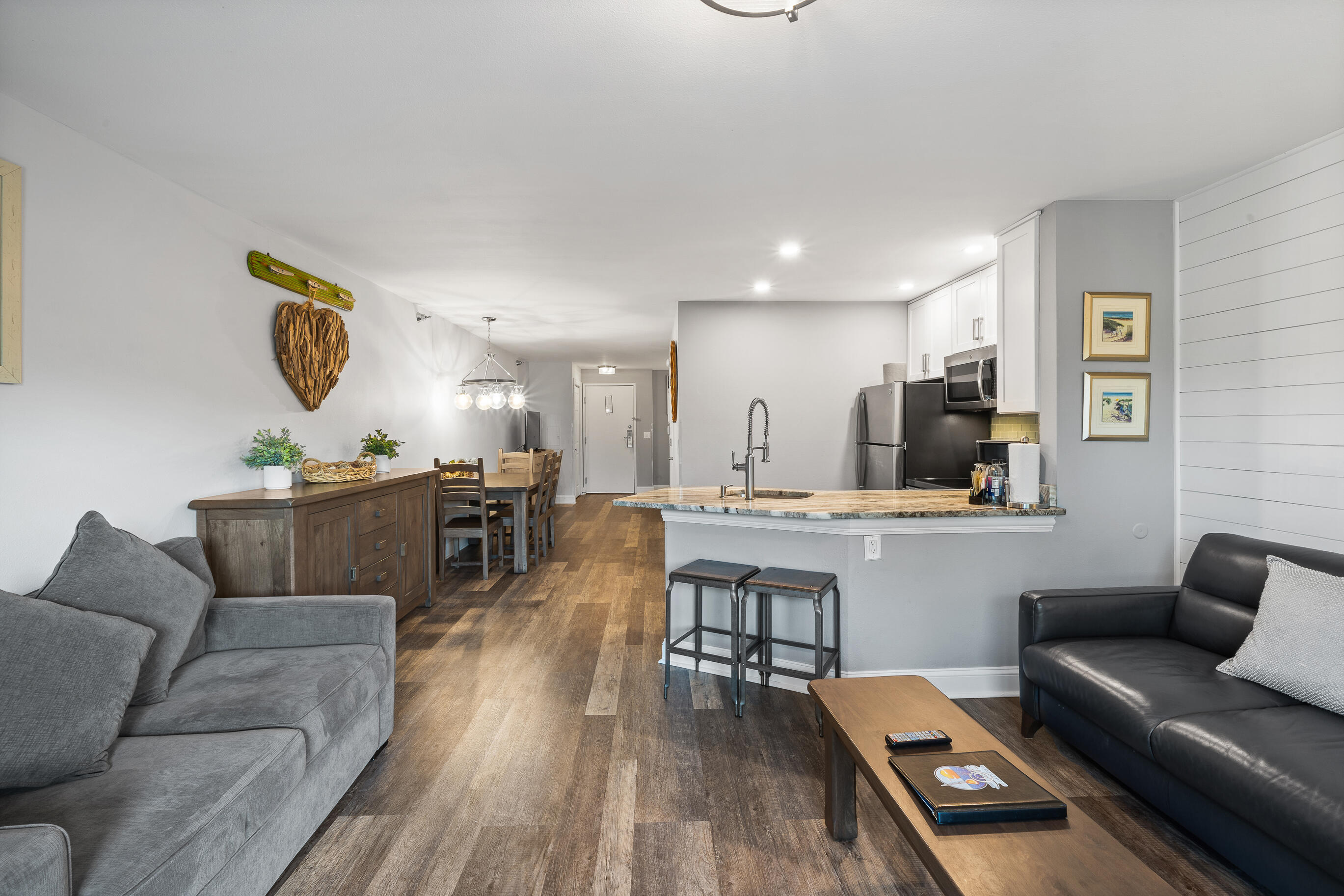 111 Center Street, Unit 302 Lake Geneva, WI 53147 - Photo 15 of 31 111 Center St, 302-62