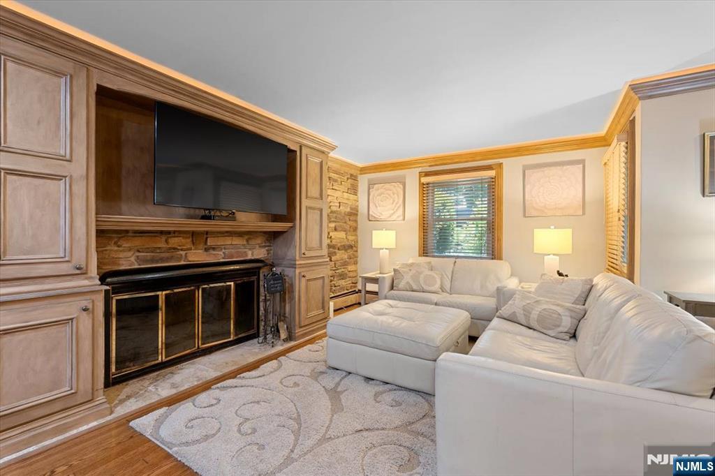 694 Sunset Road Teaneck, NJ 07666 - Photo 5 of 30
