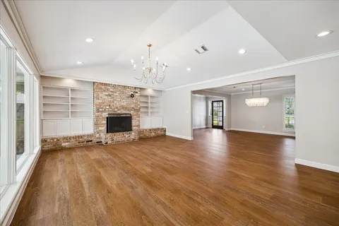 $950,000 | 10106 Candlewood Drive, Houston, TX 77042