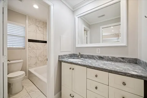 $950,000 | 10106 Candlewood Drive, Houston, TX 77042