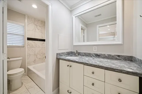 $950,000 | 10106 Candlewood Drive, Houston, TX 77042