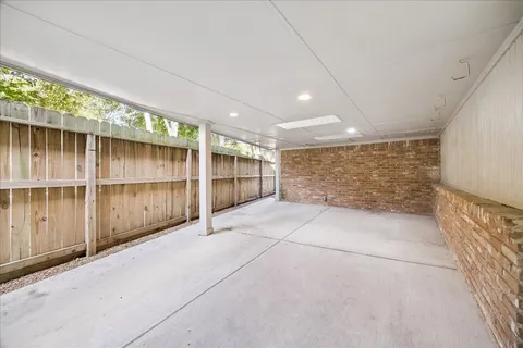 $950,000 | 10106 Candlewood Drive, Houston, TX 77042