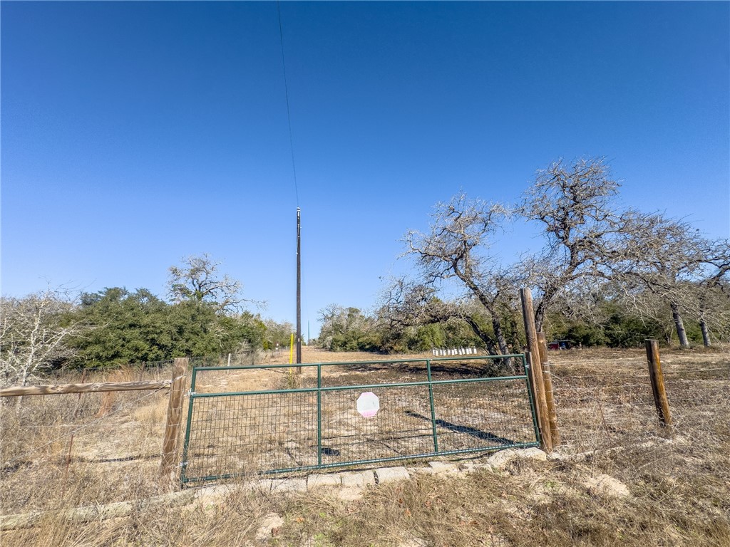 1202 Moonglow Lane Caldwell, TX 77836 - Photo 5 of 31