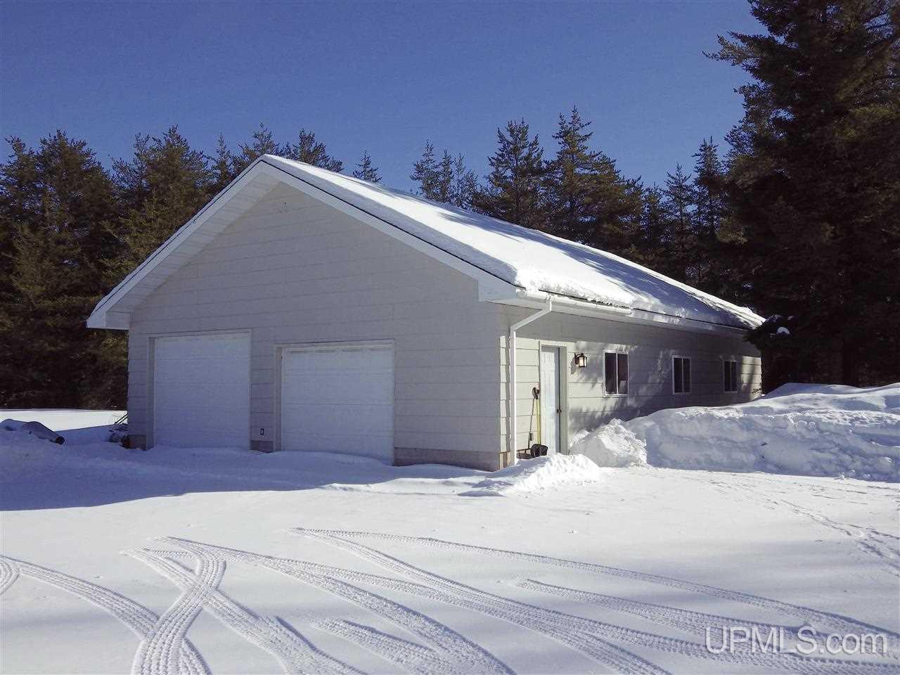148 Ford Road Marquette, MI 49855 - Photo 3 of 33