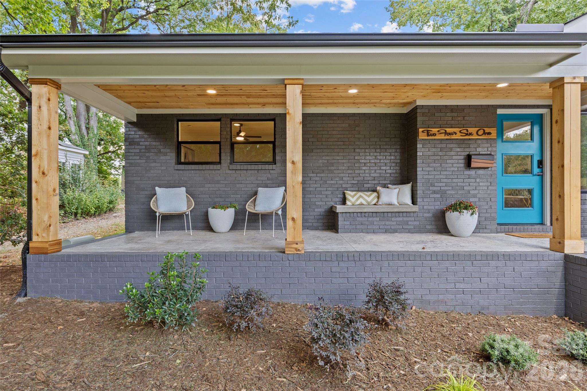 2461 Eaton Road Charlotte, NC 28205 - Photo 5 of 48 Gallery Image 5