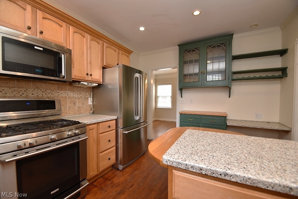 2590 Eaton Road Cleveland, OH 44118 - Photo 12 of 34
