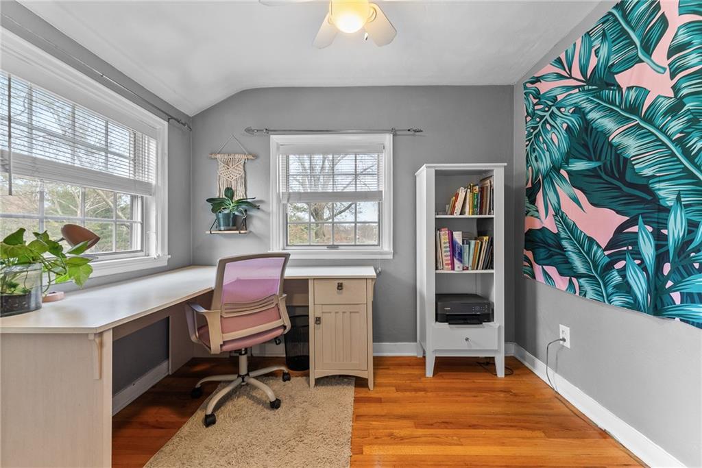 927 Girard Road Pittsburgh, PA 15227 - Photo 22 of 34 Gallery Image 22