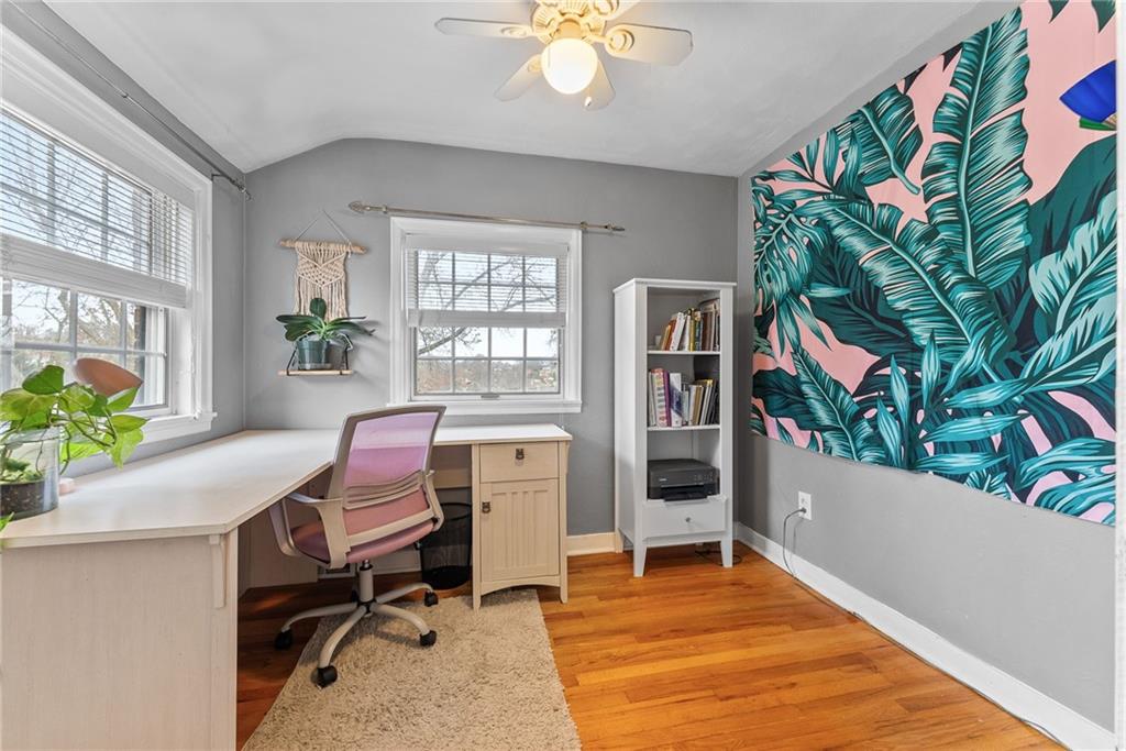 927 Girard Road Pittsburgh, PA 15227 - Photo 23 of 34 Gallery Image 23