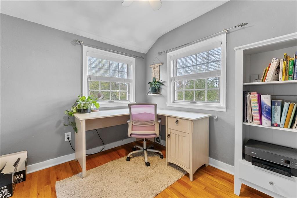 927 Girard Road Pittsburgh, PA 15227 - Photo 24 of 34 Gallery Image 24