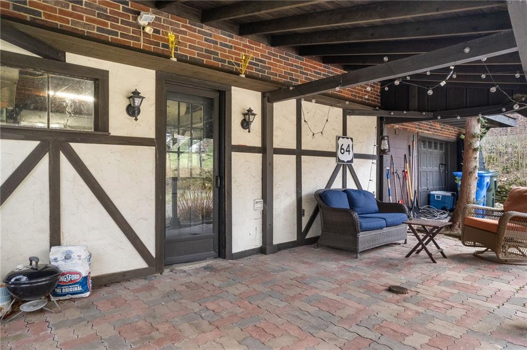 927 Girard Road Pittsburgh, PA 15227 - Photo 28 of 34 Gallery Image 28
