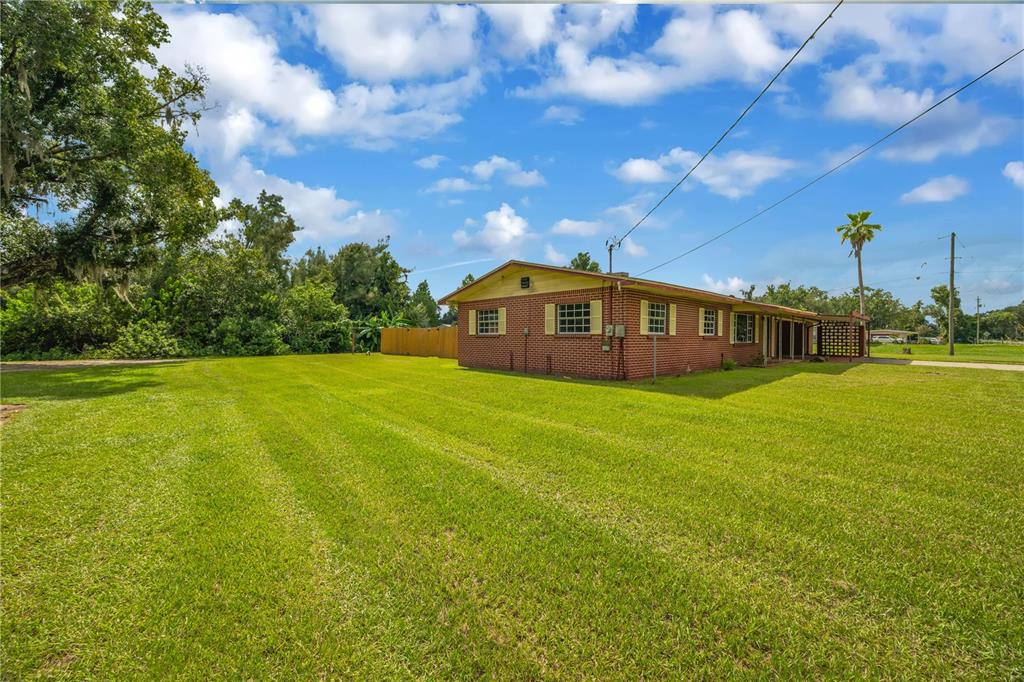 1619 North Dover Road Dover, FL 33527 - Photo 17 of 24 Gallery Image 17