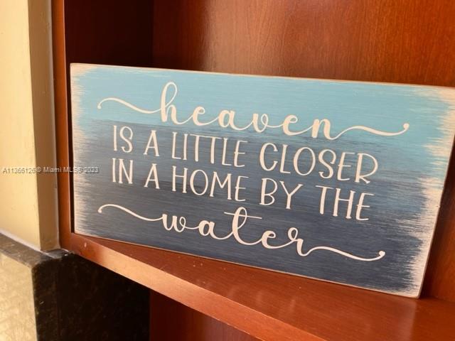 150 Harbourside Circle Jupiter, FL 33477 - Photo 25 of 61 a close up of a street sign