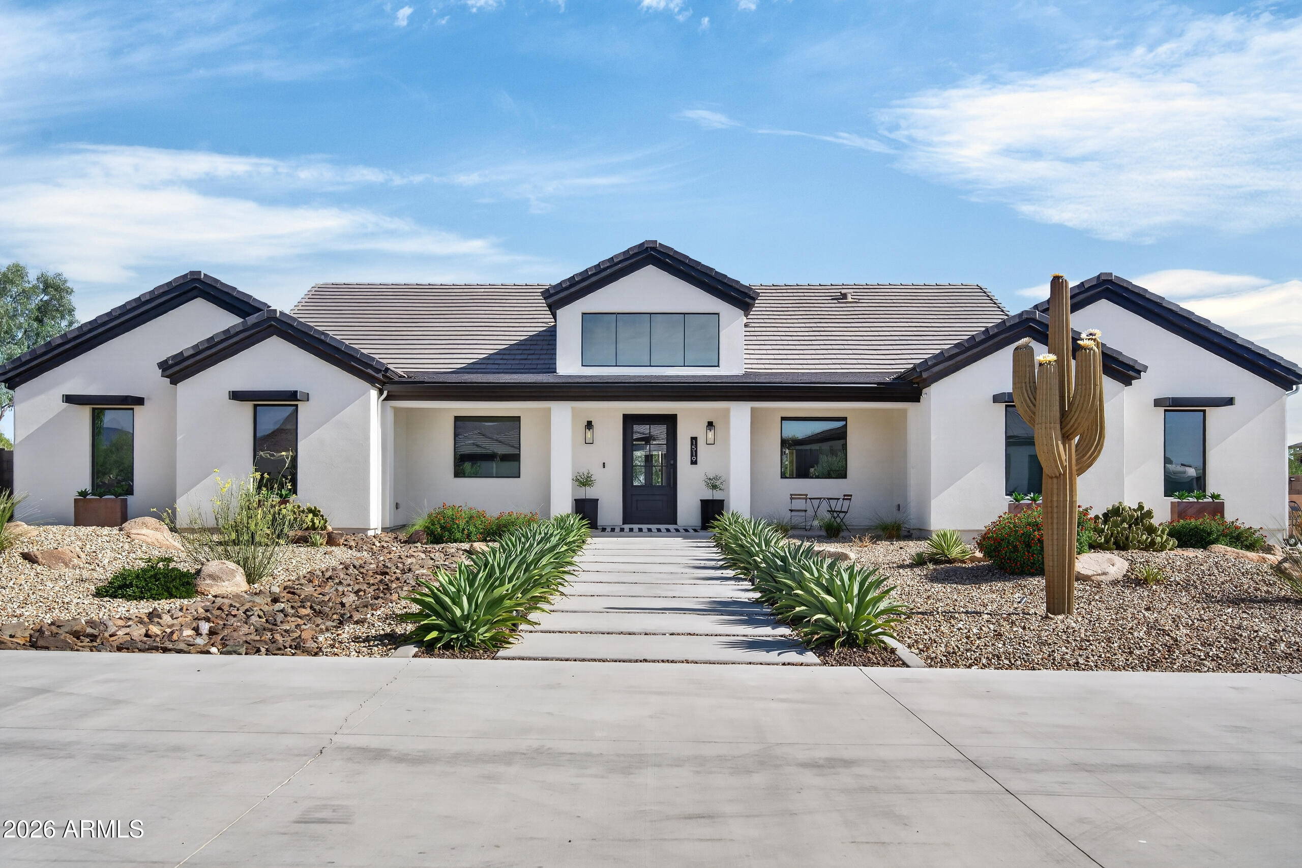 1519 East Dolores Road Phoenix, AZ 85086 - Photo 1 of 98 004_DSC02924