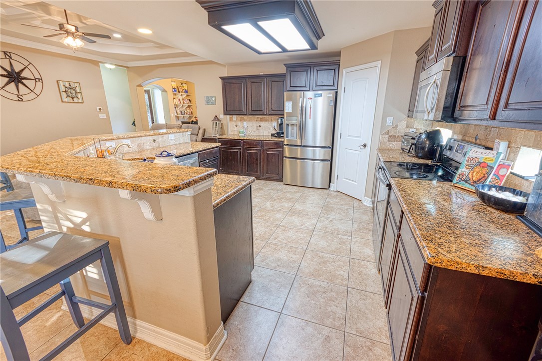 2546 Retta Drive Corpus Christi, TX 78418 - Photo 8 of 19