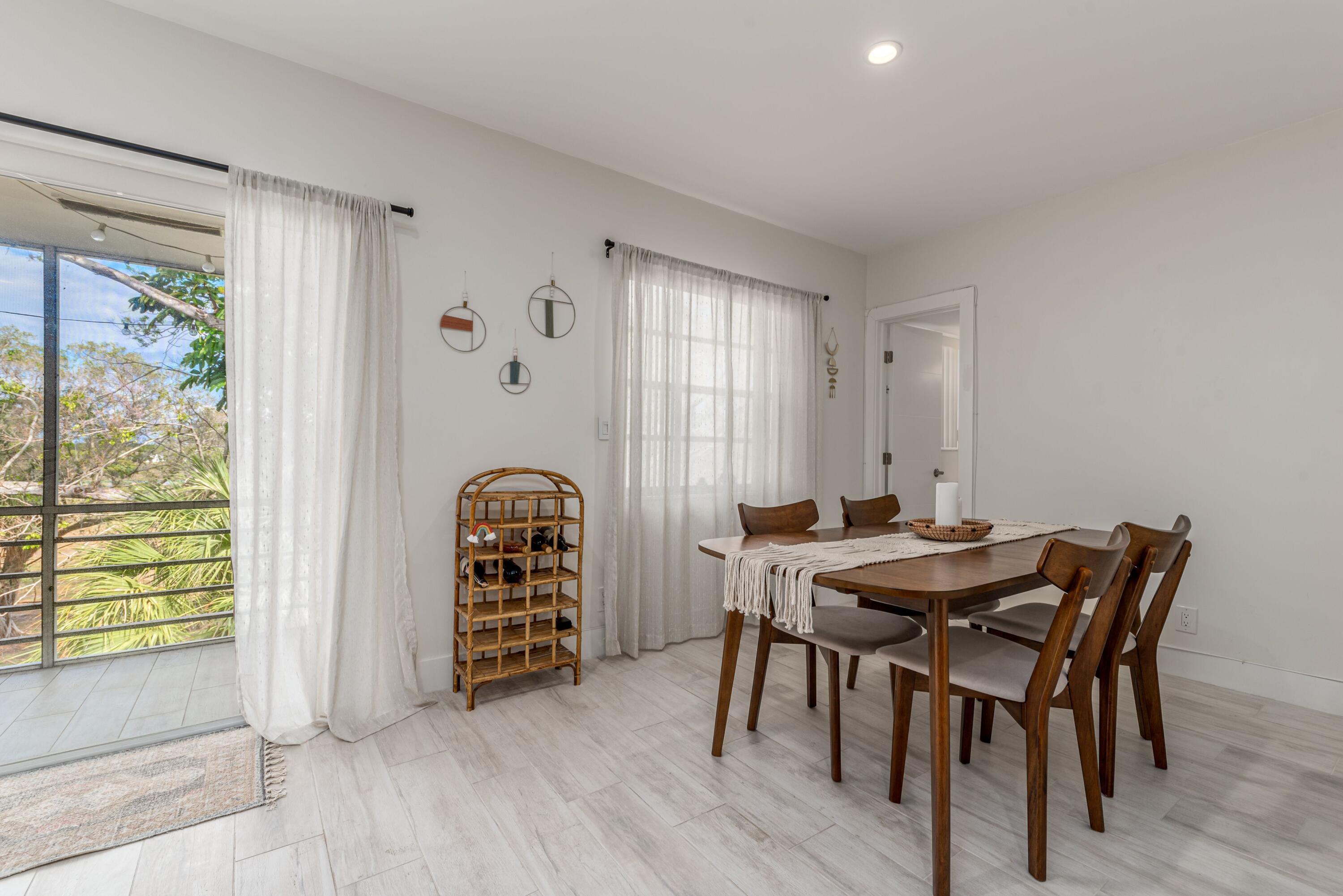 5701 Northwest 2nd Avenue, Unit 312 Boca Raton, FL 33487 - Photo 11 of 15 Dining