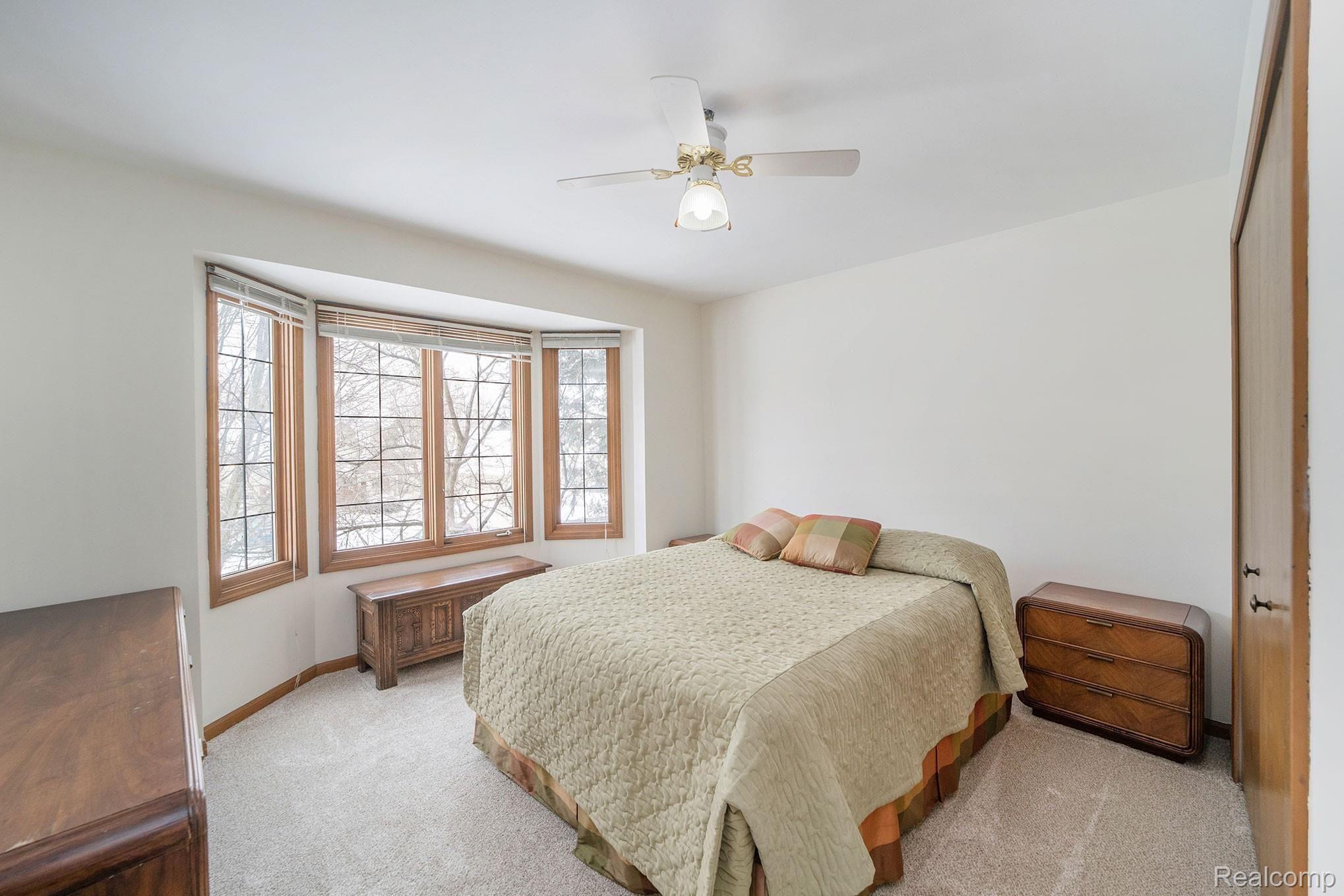 182 Bedlington Drive Rochester, MI 48307 - Photo 22 of 36 017A8113.jpg