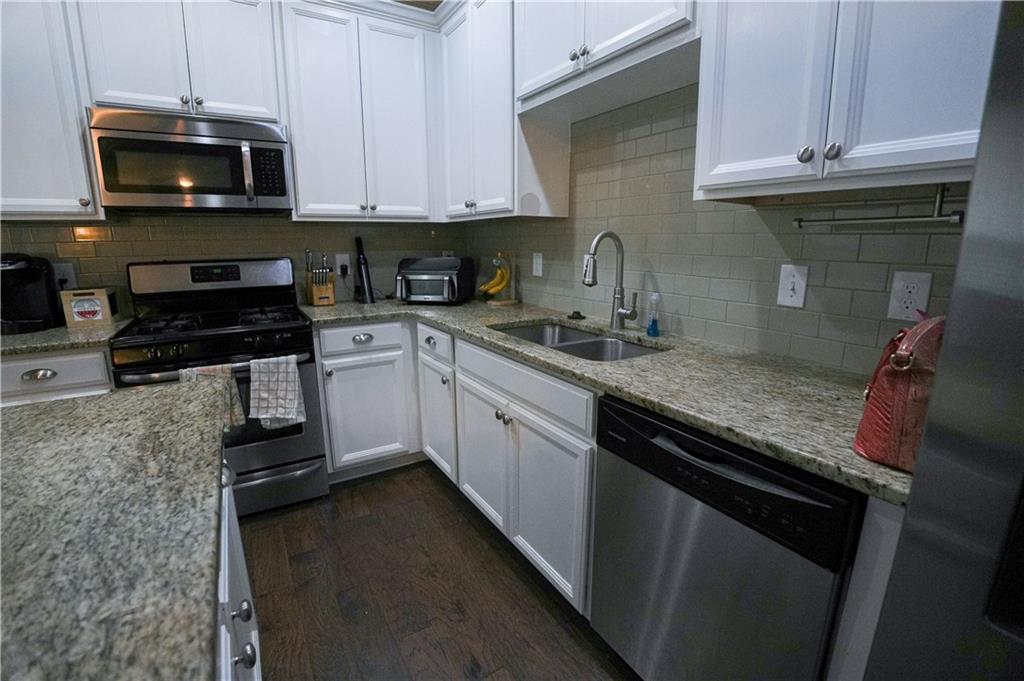 17 Pillar Point Newnan, GA 30265 - Photo 10 of 40 Gallery Image 10