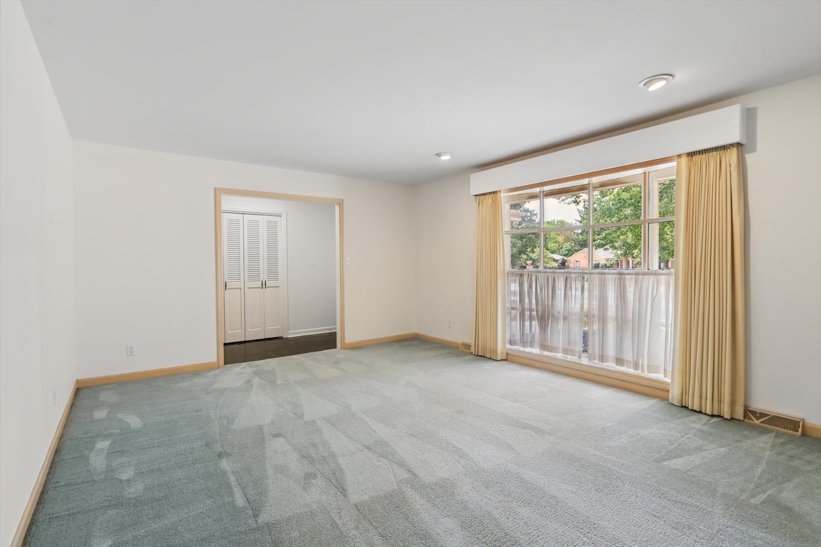 2118 Bristol Road Champaign, IL 61821 - Photo 10 of 41 Gallery Image 10
