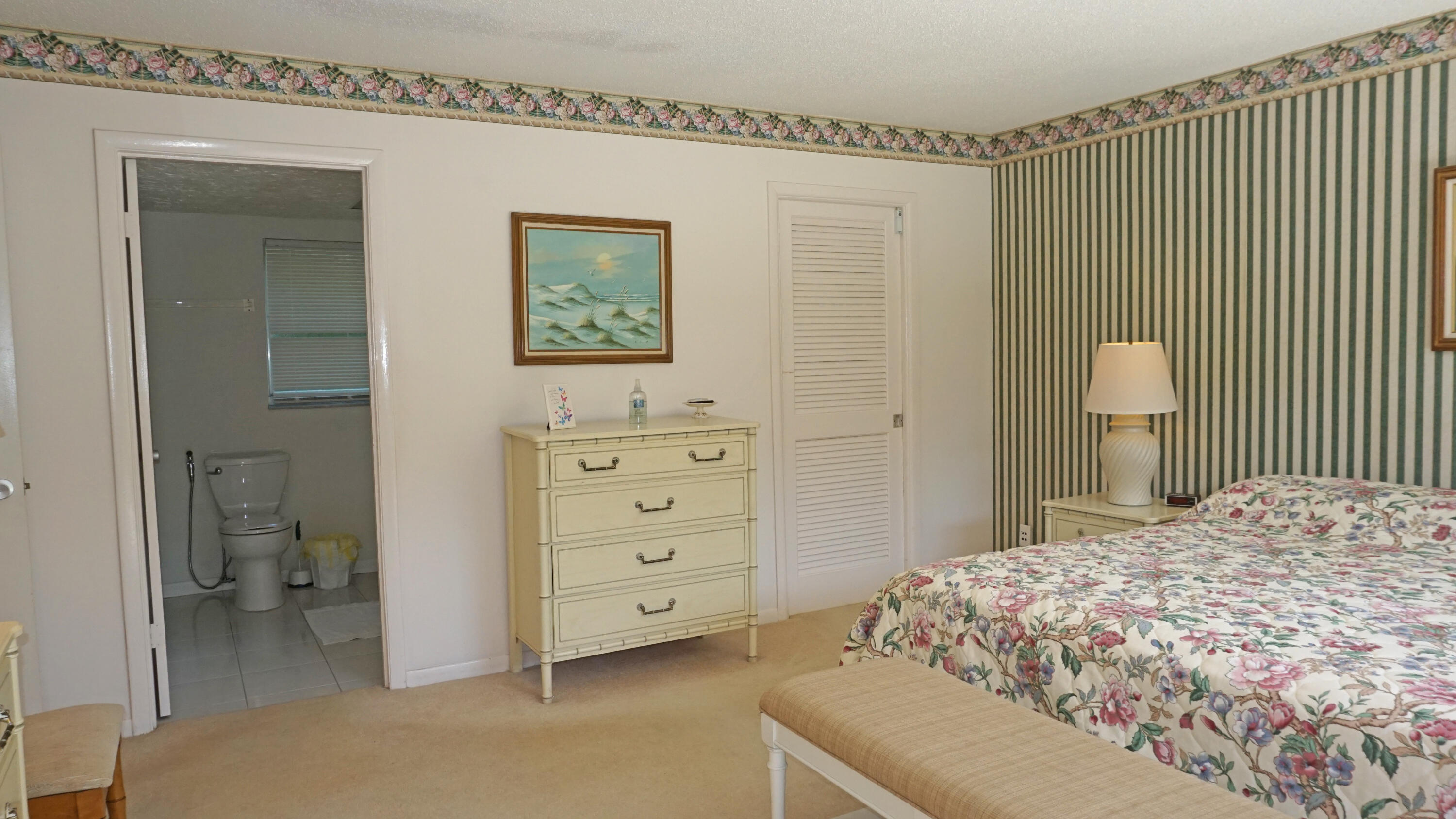 107 Inlet Way, Unit 1 West Palm Beach, FL 33404 - Photo 17 of 38 Master Bedroom