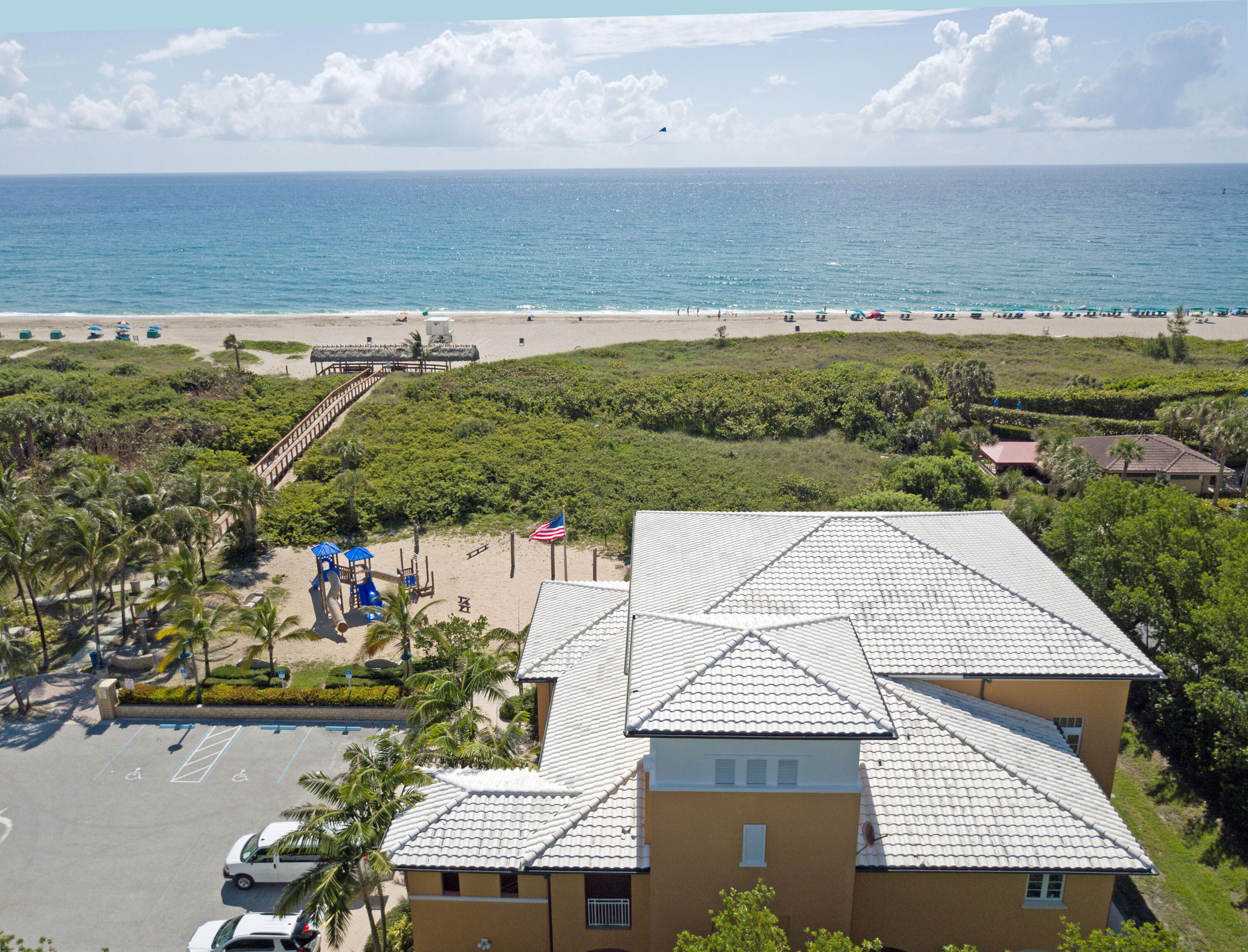 107 Inlet Way, Unit 1 West Palm Beach, FL 33404 - Photo 30 of 38 View East Over Pavilion