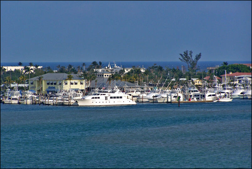 107 Inlet Way, Unit 1 West Palm Beach, FL 33404 - Photo 38 of 38 Great Restaurants & Marina
