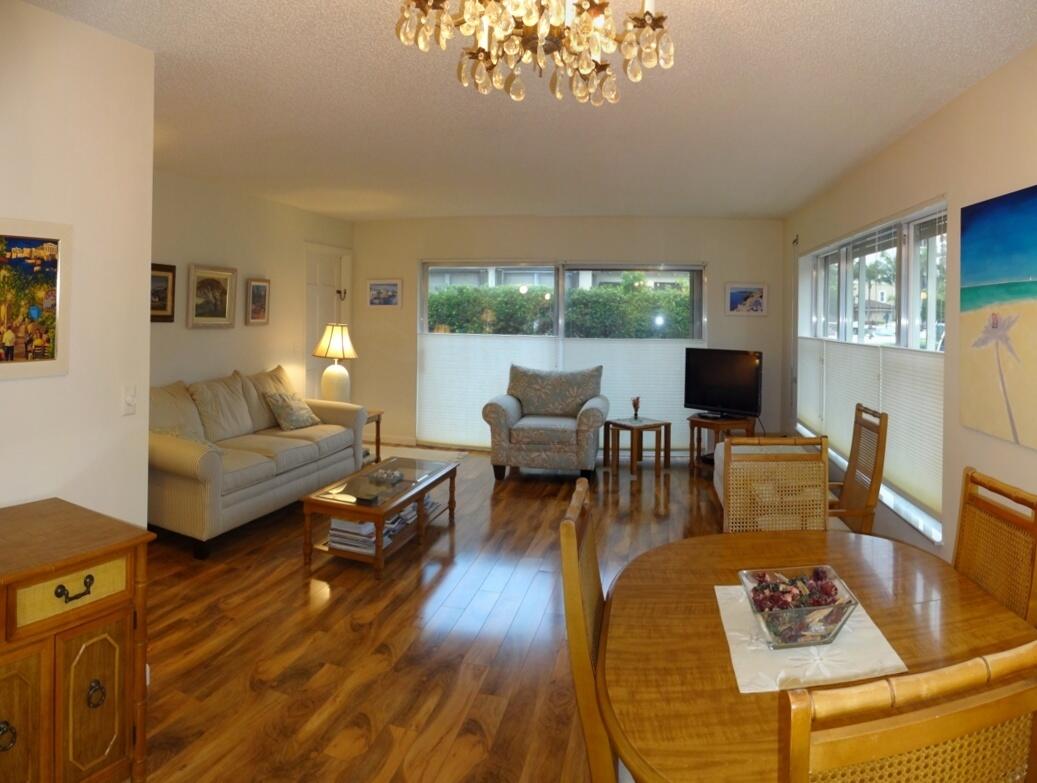 107 Inlet Way, Unit 1 West Palm Beach, FL 33404 - Photo 8 of 38 Living Room