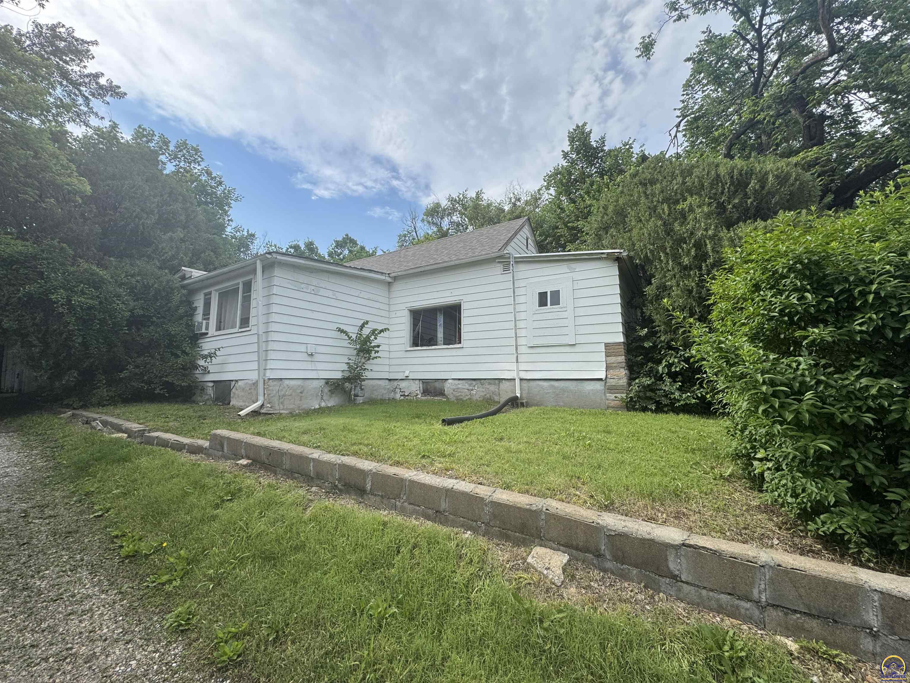 1815 Southeast Indiana Avenue Topeka, KS 66607 - Photo 1 of 1 Gallery Image 1