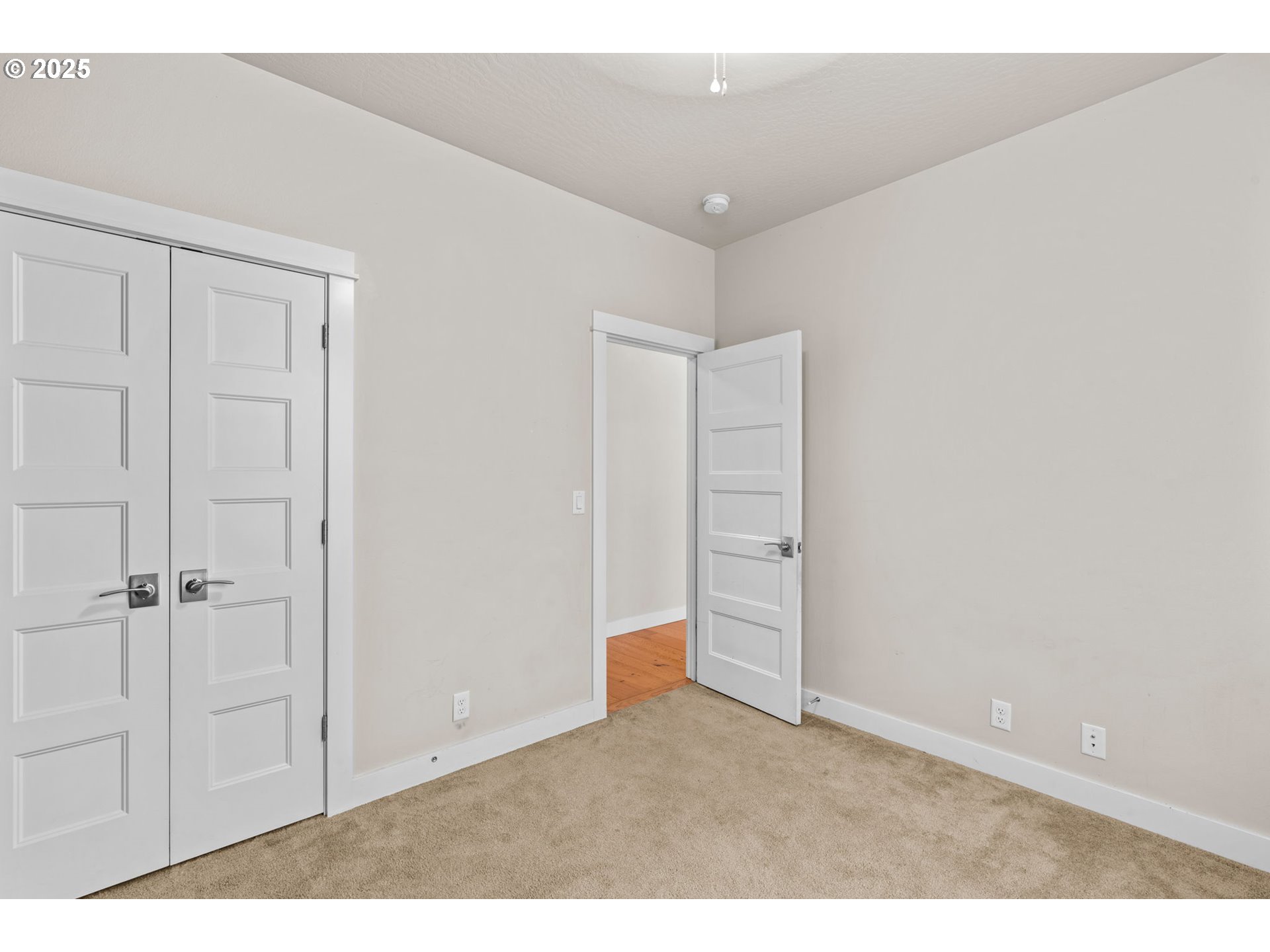 1030 53rd Place Springfield, OR 97478 - Photo 30 of 39 a view of an empty room
