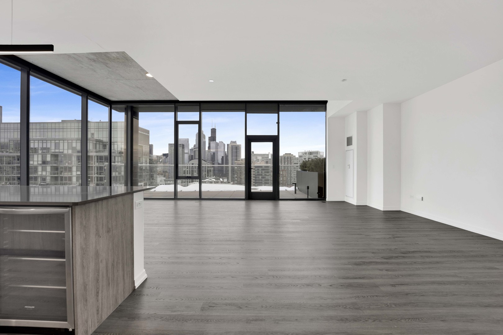 808 North Cleveland Avenue, Unit 2201 Chicago, IL 60610 - Photo 9 of 44