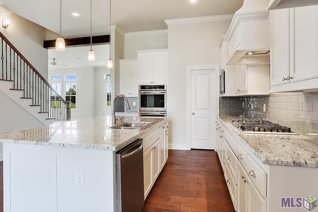 1328 Market Square Road Zachary, LA 70791 - Photo 6 of 19 Gallery Image 6